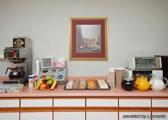 Econo Lodge Dumas Restaurant photo